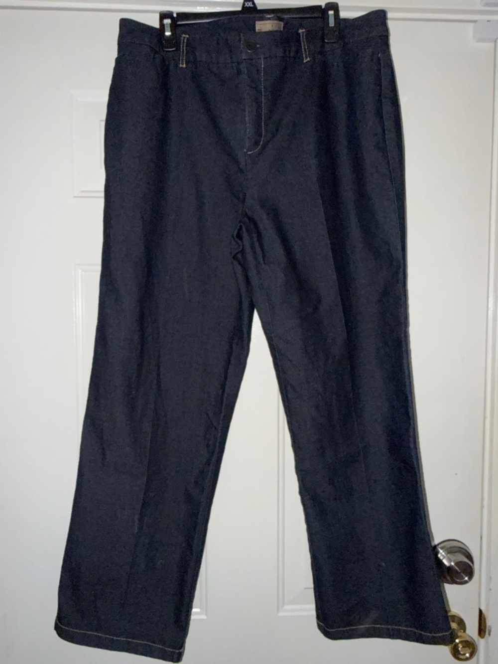 Straight Leg Women Jeans in Dark Indigo. Sz 18W
